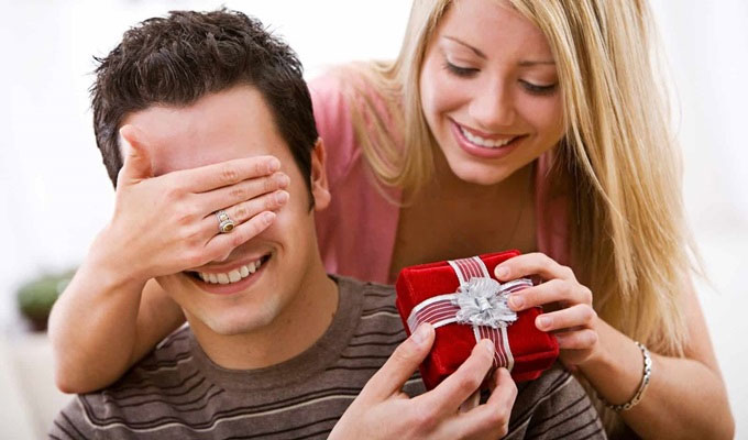 Ngày Valentine trắng 14/3 tặng chồng quà gì để vừa ý nghĩa vừa gắn kết tình cảm phu thê-2