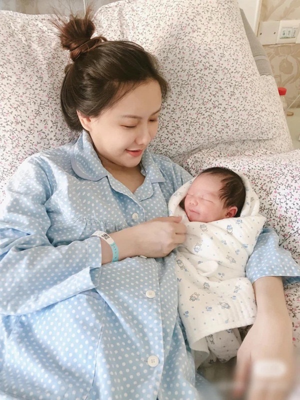 Ao ước nhảy khỏi toà nhà của người phụ nữ giỏi giang hé lộ những đau đớn phía sau niềm hạnh phúc của một bà mẹ-2