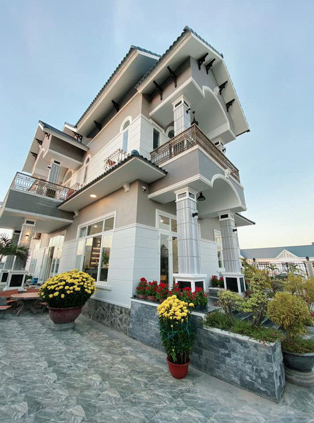 Con trai 31 tuổi xây nhà 7 tỷ tặng bố mẹ, vị trí đắc địa vừa sát sông vừa gần biển, lại có view cả 4 mặt-1