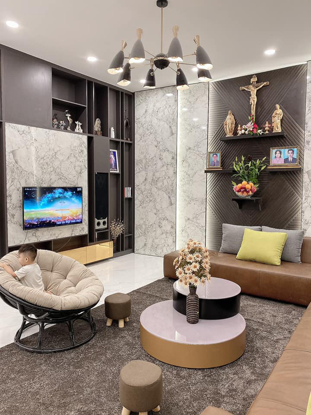 Con trai 31 tuổi xây nhà 7 tỷ tặng bố mẹ, vị trí đắc địa vừa sát sông vừa gần biển, lại có view cả 4 mặt-6