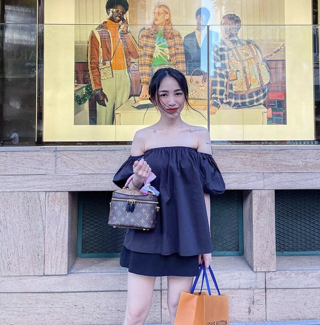 Đẳng cấp chịu chơi như Joyce Phạm: Đã shopping là phải xách cả núi hàng hiệu về nhà, mua 1 kiểu giày nhưng phải 5 đôi 5 màu mới chịu!-1