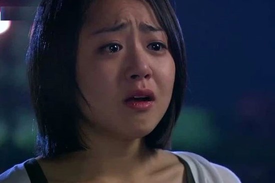 Phát hiện sợi dây chuyền vàng trong cốp xe của vợ, tôi truy hỏi liền bị cô ấy trách mắng: 