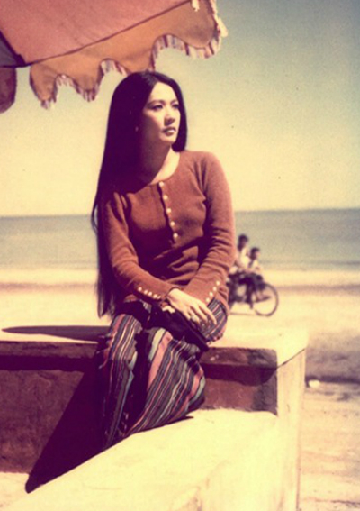 Đám tang NSƯT Thanh Nga: Người nối dài 3 ngày, NSND Phùng Há quỳ xuống bật khóc-1