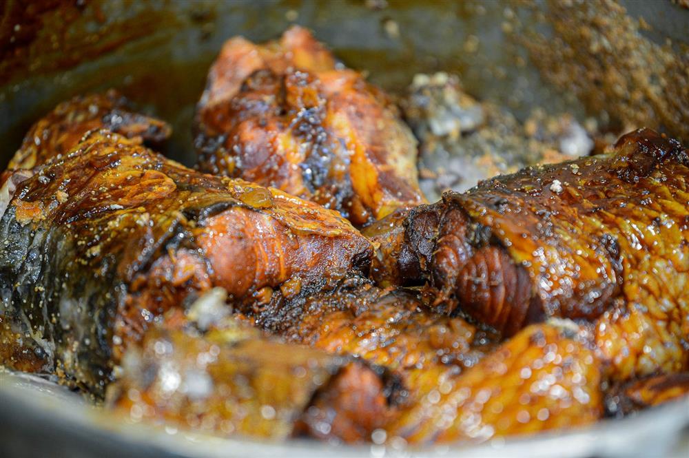 Khu chợ nhà giàu ở Hà Nội, ngày bán hàng trăm cân cá kho-8