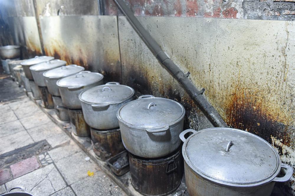 Khu chợ nhà giàu ở Hà Nội, ngày bán hàng trăm cân cá kho-9