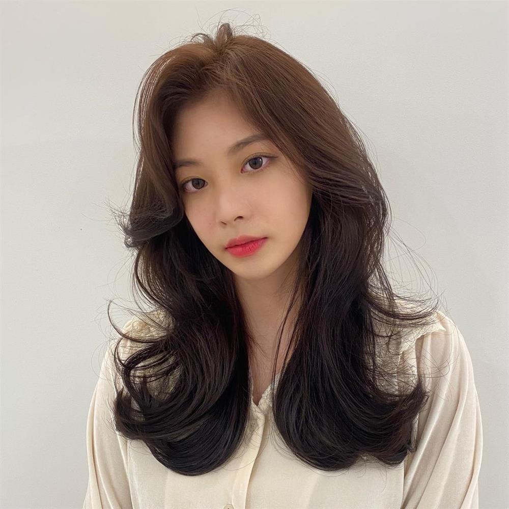 5 kiểu tóc siêu nhẹ đầu và còn nhân đôi vẻ sành điệu, hoàn hảo để chị em cắt cho mùa Xuân/Hè-6