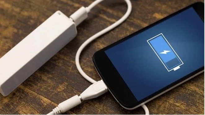 2 thời điểm bức xạ điện thoại tăng gấp 1000 lần, đe dọa tàn phá não bộ, chớ dại mà dùng-2