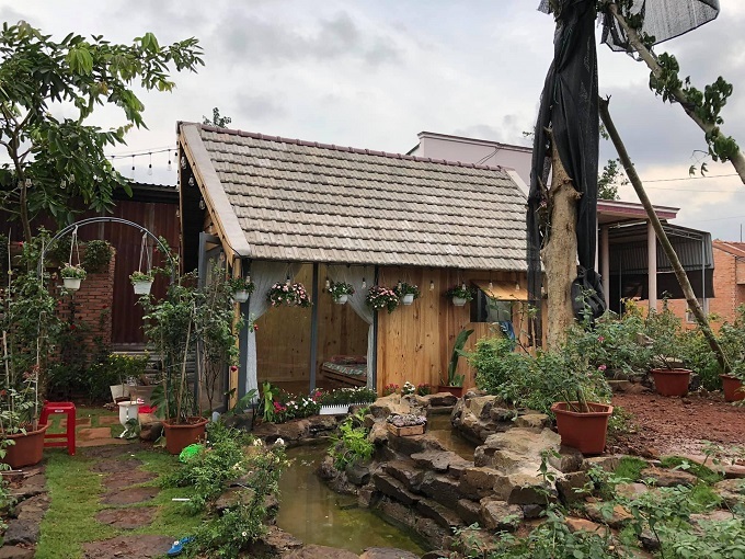 Ngôi nhà hoa hồng rộng 15m2 của vợ chồng trẻ ở Vũng Tàu-1