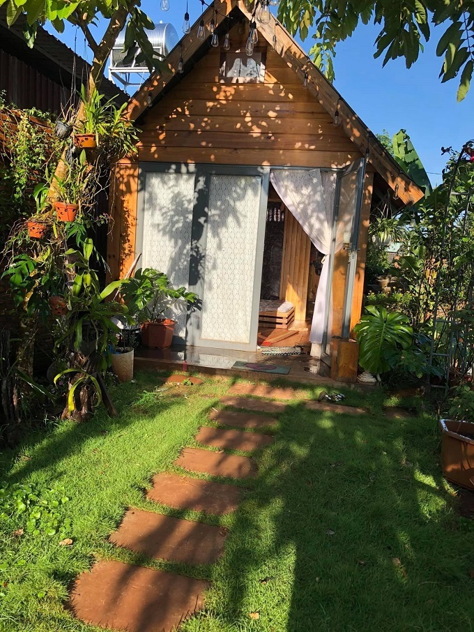 Ngôi nhà hoa hồng rộng 15m2 của vợ chồng trẻ ở Vũng Tàu-5