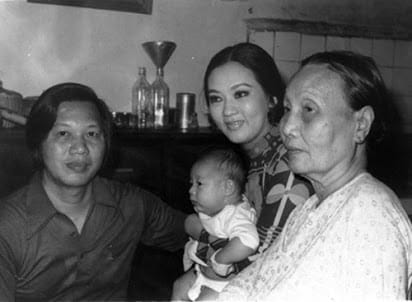 Đám tang nữ hoàng cải lương Thanh Nga: Người dân đi xe đò ùn ùn kéo lên, ngủ la liệt chờ viếng-4