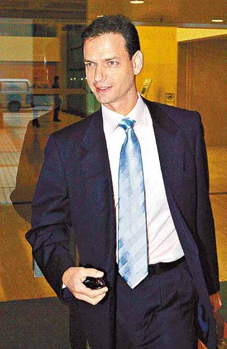 15 năm ròng rã đi kiện nhân tình của bố, cháu trai Vua sòng bài Macau cuối cùng thắng kiện và được bồi thường... 3.000 đồng-2