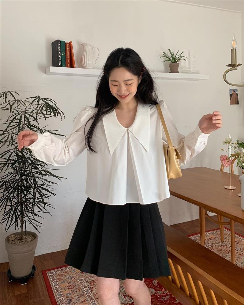 Đi mua áo blouse, chị em cứ chọn 4 kiểu cổ áo này là cực chuẩn trend và điểm sang chảnh tăng 10 lần-2