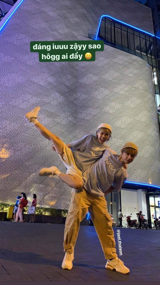 Hậu Hoàng tự mình nhảy sang thuyền với trai đẹp, Mũi trưởng Long lại bị gọi tên réo rắt-7