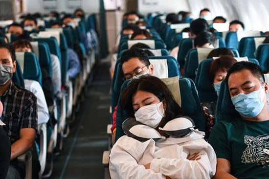 Giá vé hàng loạt chặng bay du lịch nội địa chạm đáy