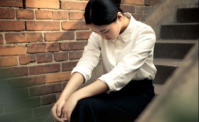 Ly hôn xong chồng xin đúng chiếc giường, câu nói cuối cùng của anh khiến tôi xót xa-1