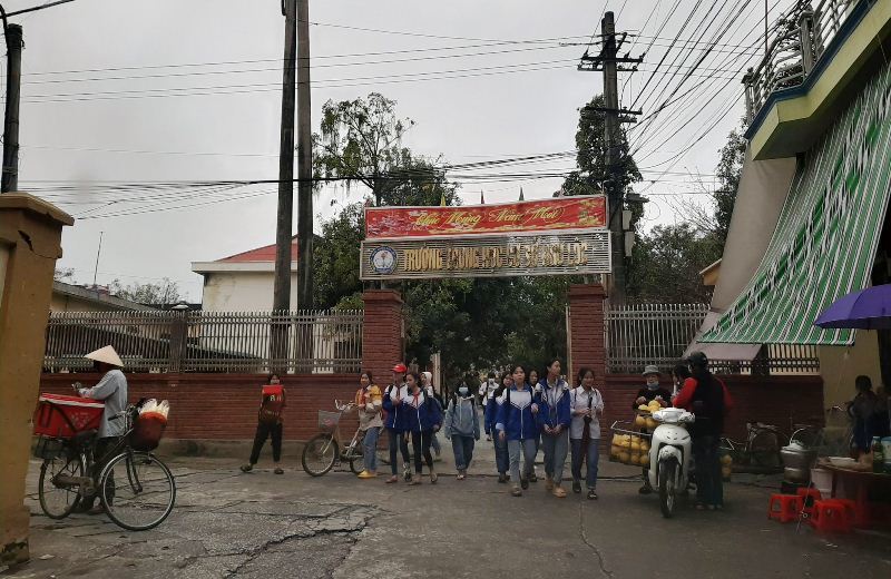 Trường học thu cả trăm triệu tiền tự nguyện nhưng thất hứa với phụ huynh-1