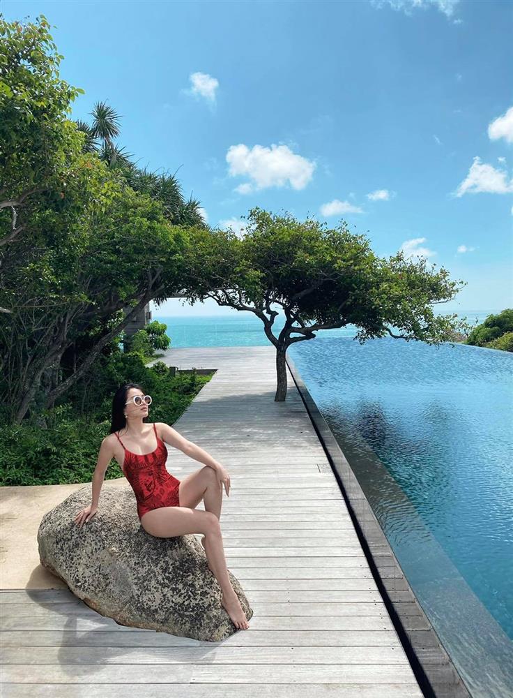 Lấy chồng đại gia, Bảo Thy chỉ thảnh thơi đi chơi, diện cả loạt đồ khoe dáng bốc lửa khiến dân tình mê tít-12