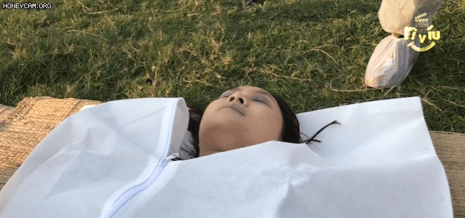 Hướng dương ngược nắng: Bà Cúc cầm dao đâm Minh, Hồng Diễm khiến khán giả hết hồn trong cảnh quay gây sốc-2