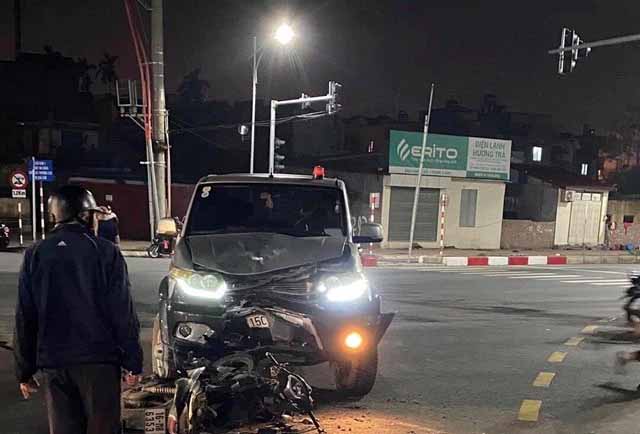 Tông trực diện ôtô, hai thiếu niên 16 tuổi tử nạn-1