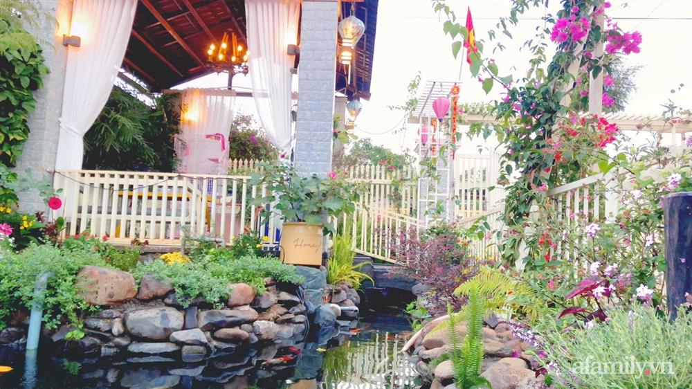 Bận rộn chăm sóc 3 con, bà mẹ đảm vẫn một tay thiết kế khu vườn đầy hoa đẹp như mơ ở Đắk Nông-8