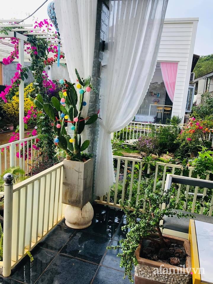 Bận rộn chăm sóc 3 con, bà mẹ đảm vẫn một tay thiết kế khu vườn đầy hoa đẹp như mơ ở Đắk Nông-22