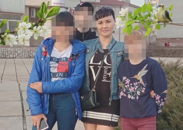 Không chịu nổi thói ghen tuông bệnh hoạn, người phụ nữ quyết đoạn tuyệt với chồng nào ngờ bi kịch giáng xuống ngay trước mặt 3 đứa con-1