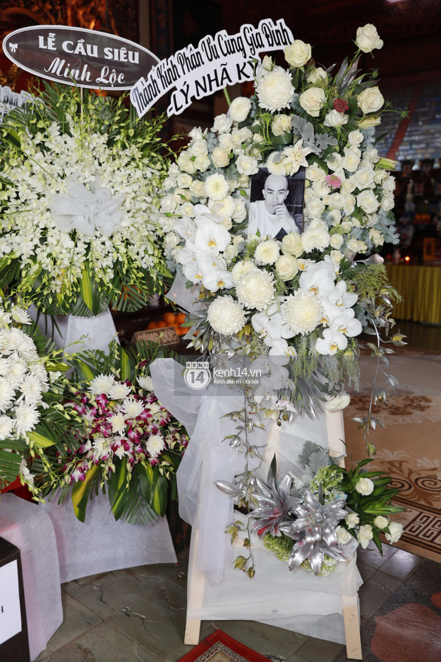 Lý Nhã Kỳ bật khóc nức nở khi mẹ của phù thuỷ trang điểm Minh Lộc nhận ra mình, chủ động xin chu cấp từ nay về sau-1