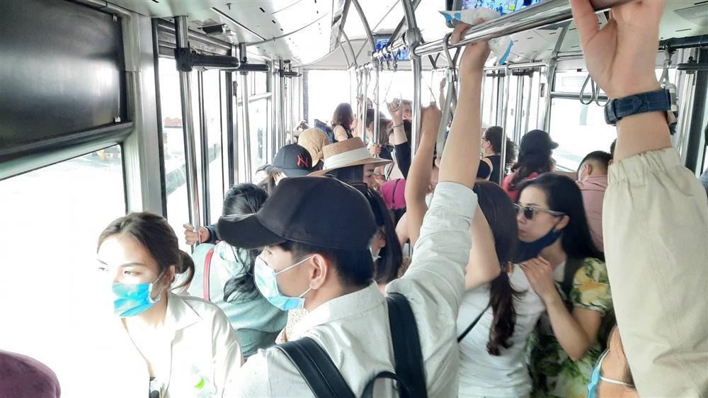 Chuyến bay từ TP.HCM đi Côn Đảo phải quay về vì máy bay có khói-5