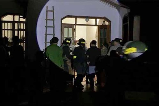 Hé lộ nguyên nhân vụ gã đàn ông giết bé gái 5 tuổi rồi cố thủ trong nhà