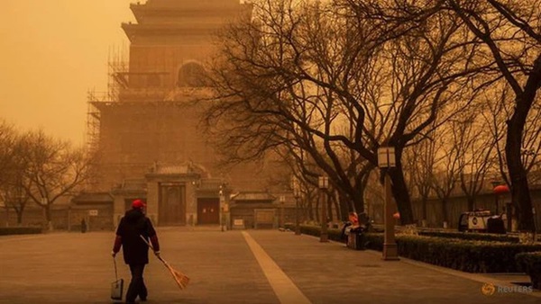 Cuồng phong mạnh nhất thập kỷ đổ bộ, cả Bắc Kinh chìm trong màu nâu nhạt-1