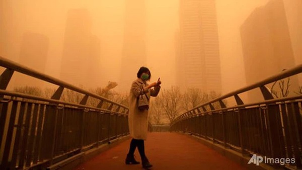 Cuồng phong mạnh nhất thập kỷ đổ bộ, cả Bắc Kinh chìm trong màu nâu nhạt-4