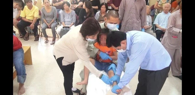 Một bệnh nhi từng được Võ Hoàng Yên chữa điếc đến giờ vẫn ám ảnh, nhìn thấy thần y trên mạng là khóc thét-2