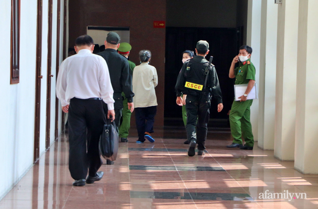 Nữ chủ mưu giết người, đổ bê tông ở Bình Dương tăng huyết áp khi nghe tin bố mất, phiên tòa hoãn thêm lần nữa-1