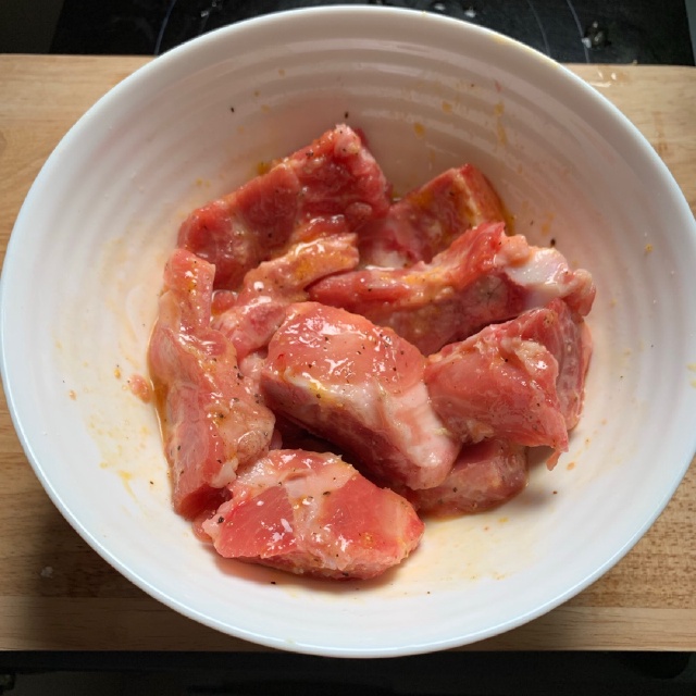 Sườn heo mà làm theo cách này, nồi cơm tối nay sẽ bay vèo trong phút mốt!-3