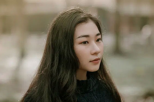 Hí hửng kéo hành lý đi hưởng tuần trăng mật, nhưng vừa tới sân bay gặp ngay bố mẹ chồng khiến tôi hoảng đến vỡ mật-1