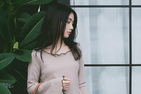 Đến nhà chị gái chơi, biết nguyên nhân những vết cào trên tường mà tôi sốc khủng khiếp-1