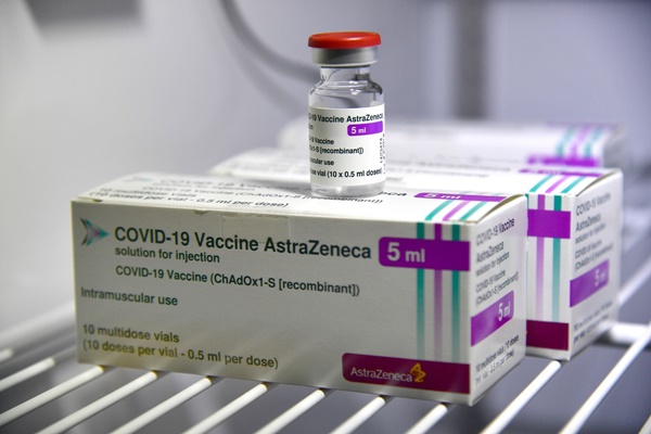 Bao nhiêu nước đã dừng tiêm vaccine Covid-19 của AstraZeneca?-1