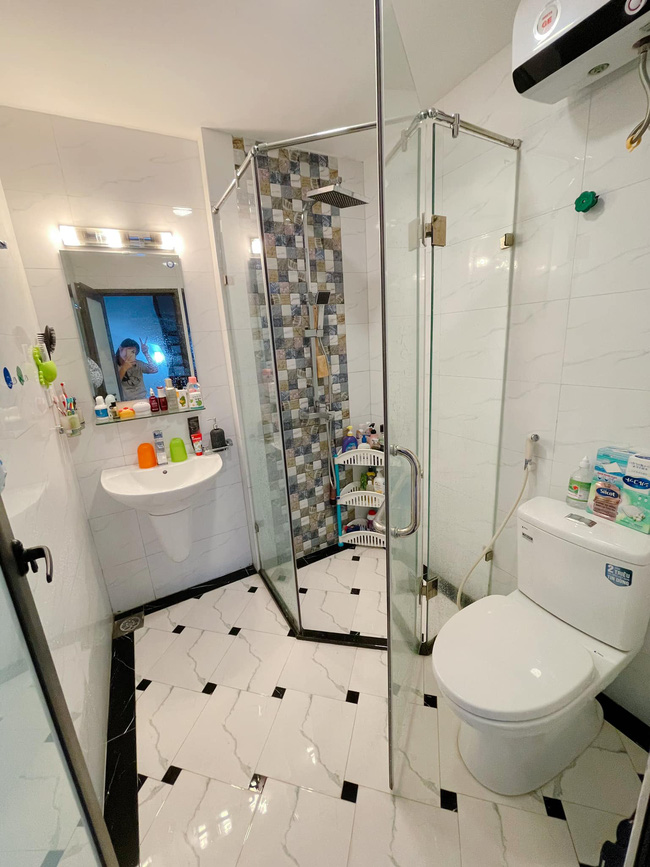 Không gian sống bạc tỷ của MC Chúng tôi là chiến sĩ: Tiện nghi và ngập tràn hoa lá, nhưng chính chủ lại tiết lộ... phần lớn là nợ ngân hàng!-10