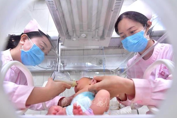 WHO cảnh báo tác động của dịch COVID-19 đối với trẻ sơ sinh-1