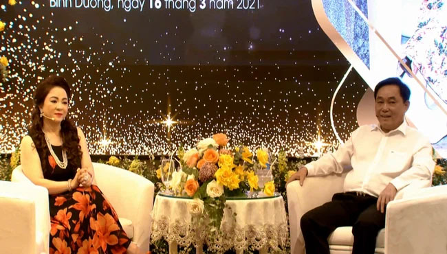 Vợ ông Dũng lò vôi tuyên bố từ chối nhận lại hơn 200 tỷ tố bị Võ Hoàng Yên lừa đảo: Có lấy lại tôi cũng mang đi làm từ thiện, tôi nhường lại cho những ai bị ông Yên lừa-1