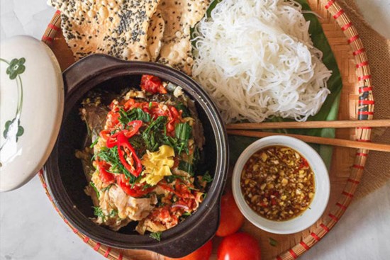 Cá hấp bia làm theo cách này, đảm bảo bạn ăn rồi còn muốn ăn mãi