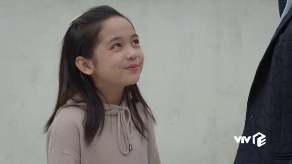 Con gái của Việt Anh trong Hướng dương ngược nắng khiến khán giả phát sốt với vẻ ngoài xinh xắn và diễn xuất thiên phú-3