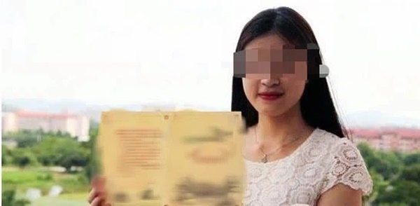 Con gái đỗ Đại học top đầu, người cha chưa kịp vui mừng thì nhận tin con chết, di thư để lại hé lộ sự thật khắc nghiệt-2