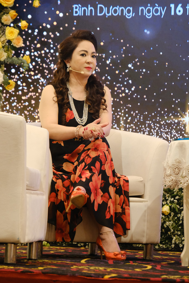 Anh họ Võ Hoàng Yên bất ngờ xuất hiện, nhờ vợ chồng ông Dũng lò vôi giúp đỡ để thách đấu thần y-5