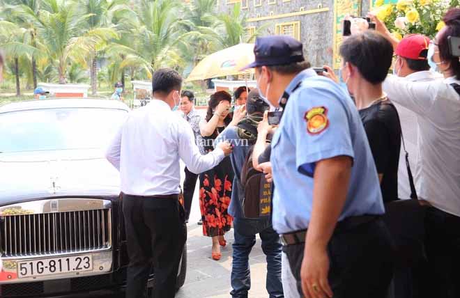 Vợ Dũng lò vôi giải thích về những đoạn clip từng khen ông Yên hết lời-2