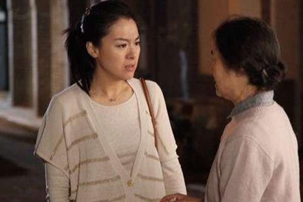 Lên thành phố thăm con nhưng con dâu nhất quyết không cho vào bàn ăn cơm, sau khi biết sự thật tôi rơm rớm nước mắt-1