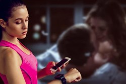 Nhận được tin nhắn báo bạn trai đốt cháy 500 calo lúc nửa đêm, cô gái cay cú phát hiện mình 'mọc sừng' khiến dân mạng ngả mũ