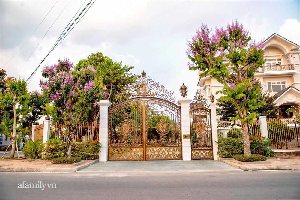 LÀNG ĐẠI GIA được bảo vệ chặt nhất Cần Thơ, toàn biệt phủ phong cách không có gì ngoài đất, cổng trước đậu ô tô, cổng sau đậu vài du thuyền vẫn còn rộng-18