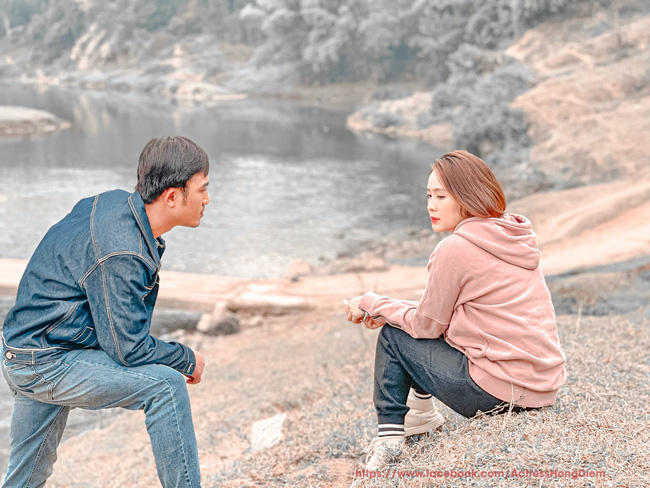 Hướng dương ngược nắng: Nghi vấn Châu - Phúc đang ở quê cô Hạnh, nhân vật mà vừa nhắc tên Minh đã tím mặt vì ghen-5