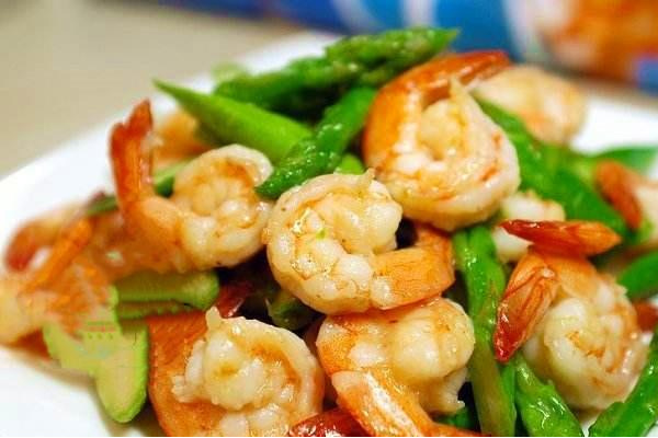 Khoai tây nảy mầm có độc nhưng dinh dưỡng trong tỏi lại tăng gấp đôi, vậy thực phẩm mọc mầm nào không ăn được?-4